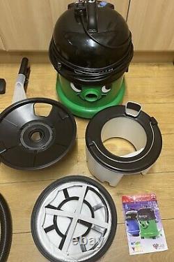 George GVE370 Wet & Dry Vacuum & Carpet Cleaner Henry Style Likely Used Once