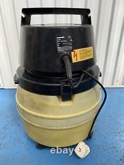 Karcher NT221 Wet And Dry Vacuum Cleaned Boxed