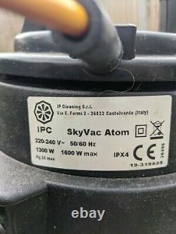 SkyVac Atom Wet & Dry Gutter Cleaning Vacuum 6 metres (20 feet) Reach