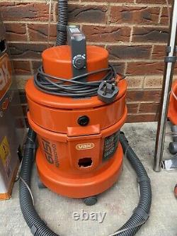 Vax 6151 Multivax Spin Scrub Wet & Dry Vacuum Cleaner. Free Uk Mainland Post