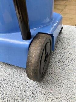 Wv470 Blue Wet & Dry Vacuum Cleaner Commercial Numatic 240v Hoover WV470-2