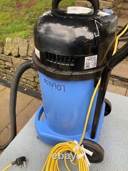 Wv470 Blue Wet & Dry Vacuum Cleaner Commercial Numatic 240v Hoover WV470-2